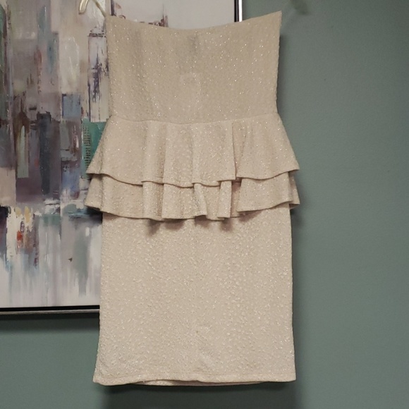 Shimmery Heart Shaped Dress - Picture 3 of 4